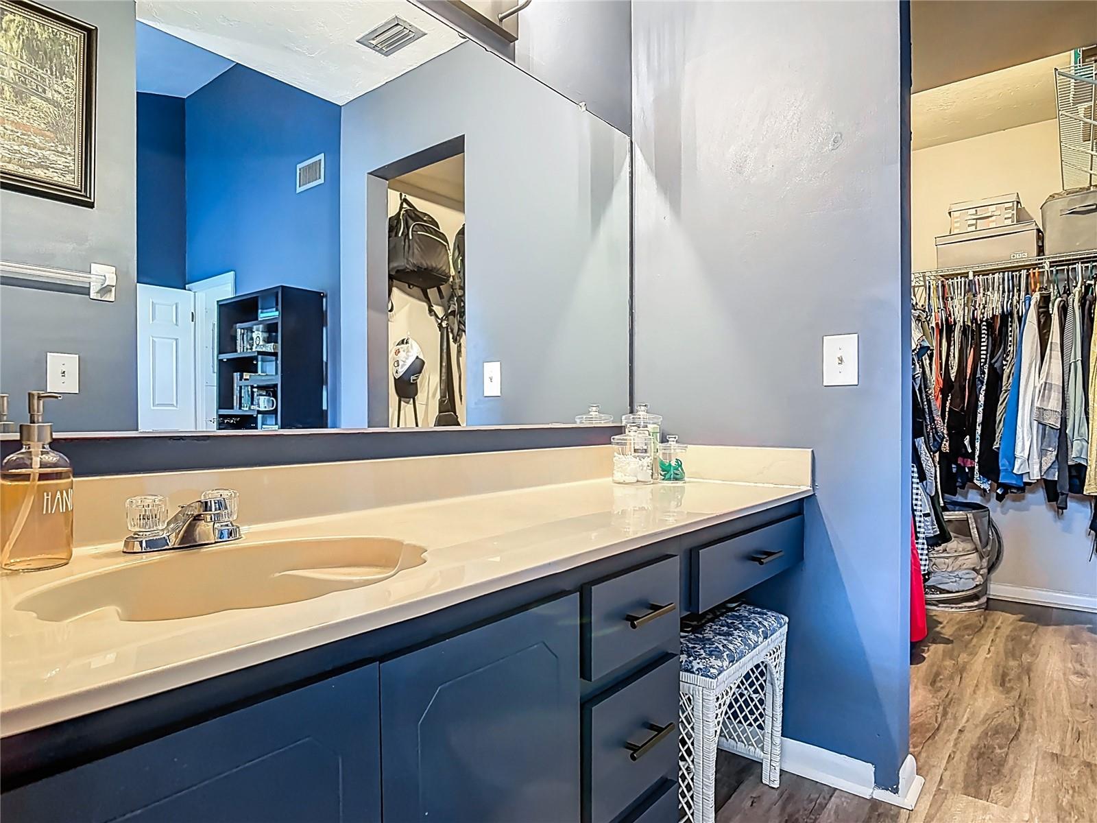 SANDPIPER LAKE AT PELICAN BAY CONDO PH 02-05 - Residential