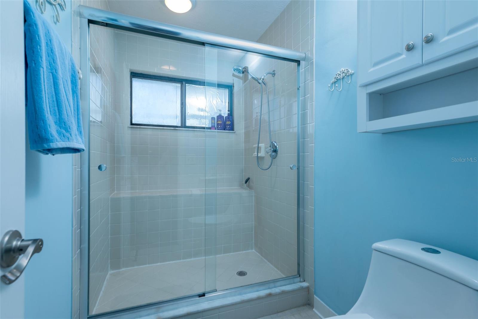 SANDPIPER LAKE AT PELICAN BAY CONDO PH 02-05 - Residential