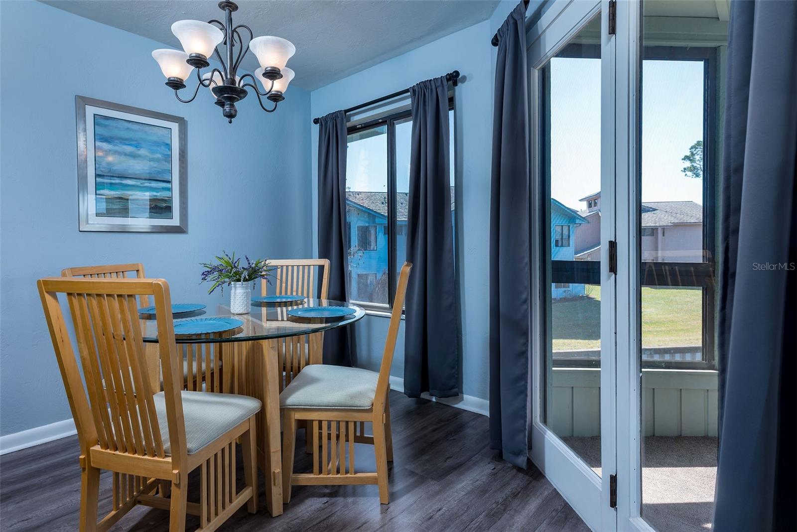 SANDPIPER LAKE AT PELICAN BAY CONDO PH 02-05 - Residential