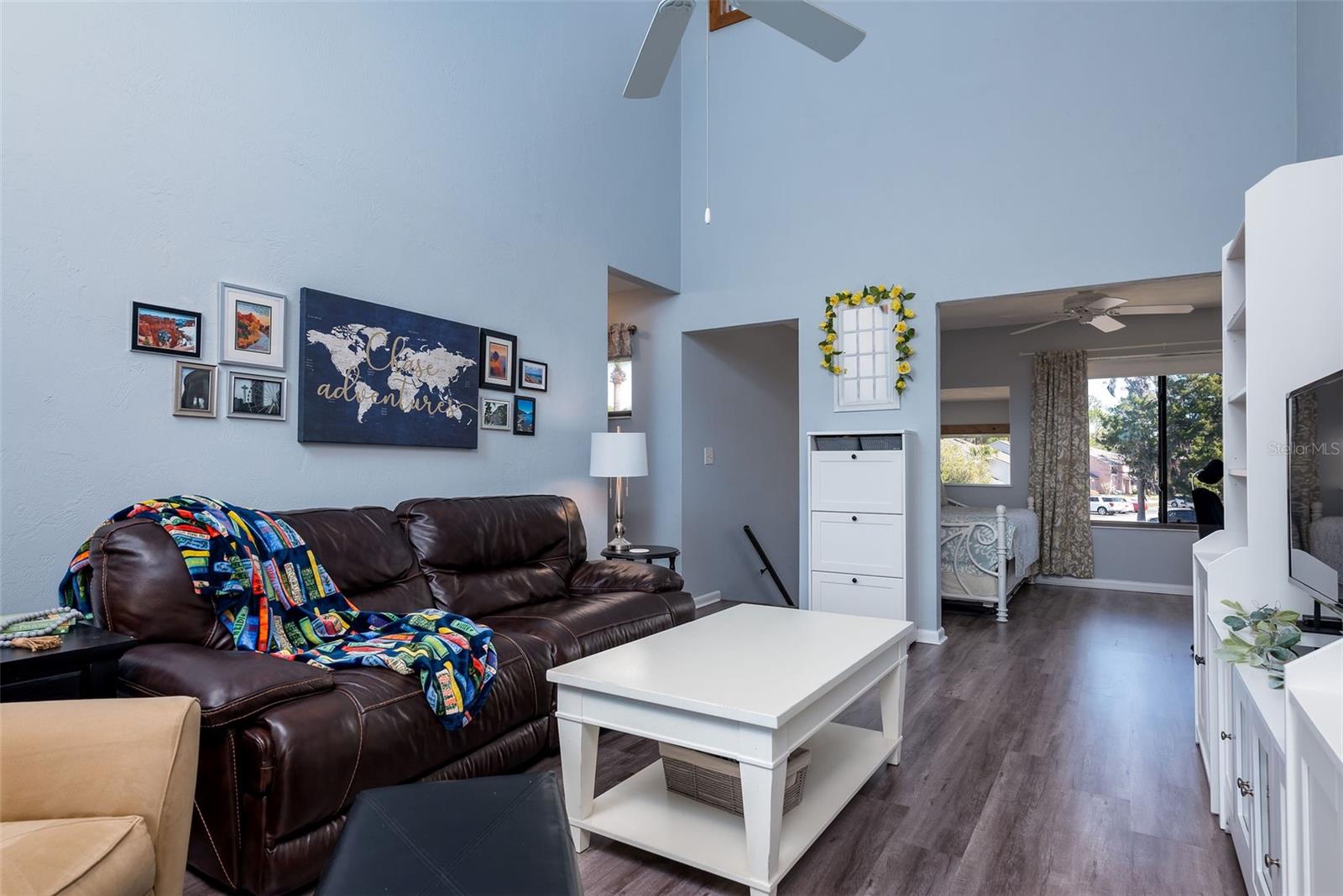 SANDPIPER LAKE AT PELICAN BAY CONDO PH 02-05 - Residential