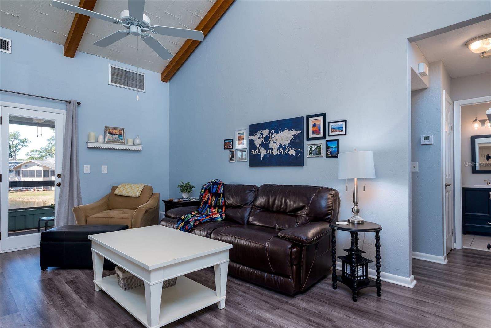 SANDPIPER LAKE AT PELICAN BAY CONDO PH 02-05 - Residential