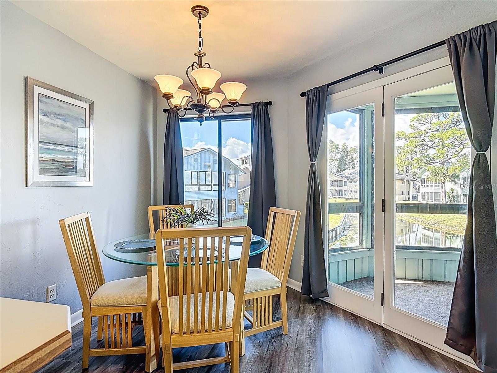 SANDPIPER LAKE AT PELICAN BAY CONDO PH 02-05 - Residential