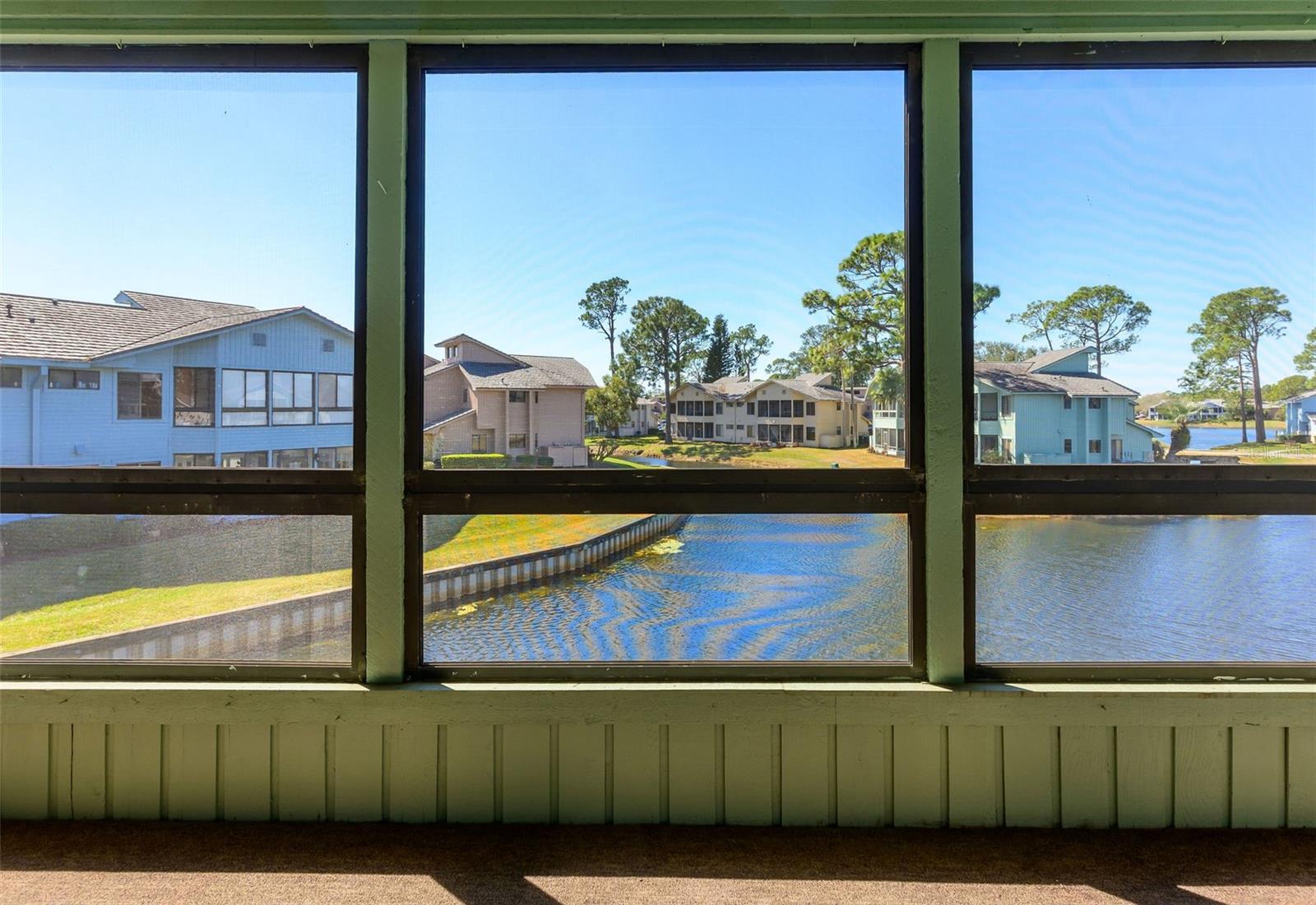 SANDPIPER LAKE AT PELICAN BAY CONDO PH 02-05 - Residential
