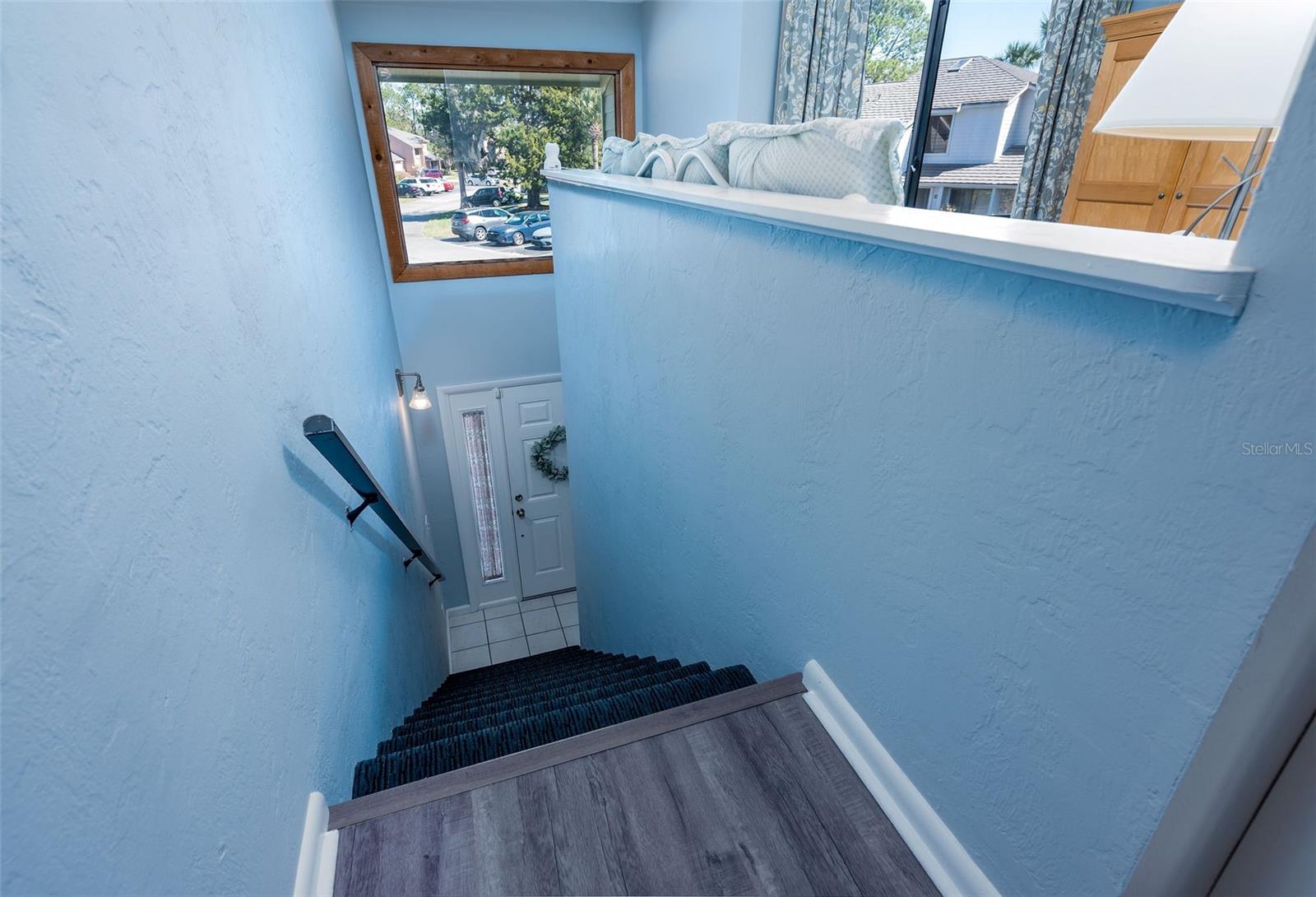 SANDPIPER LAKE AT PELICAN BAY CONDO PH 02-05 - Residential