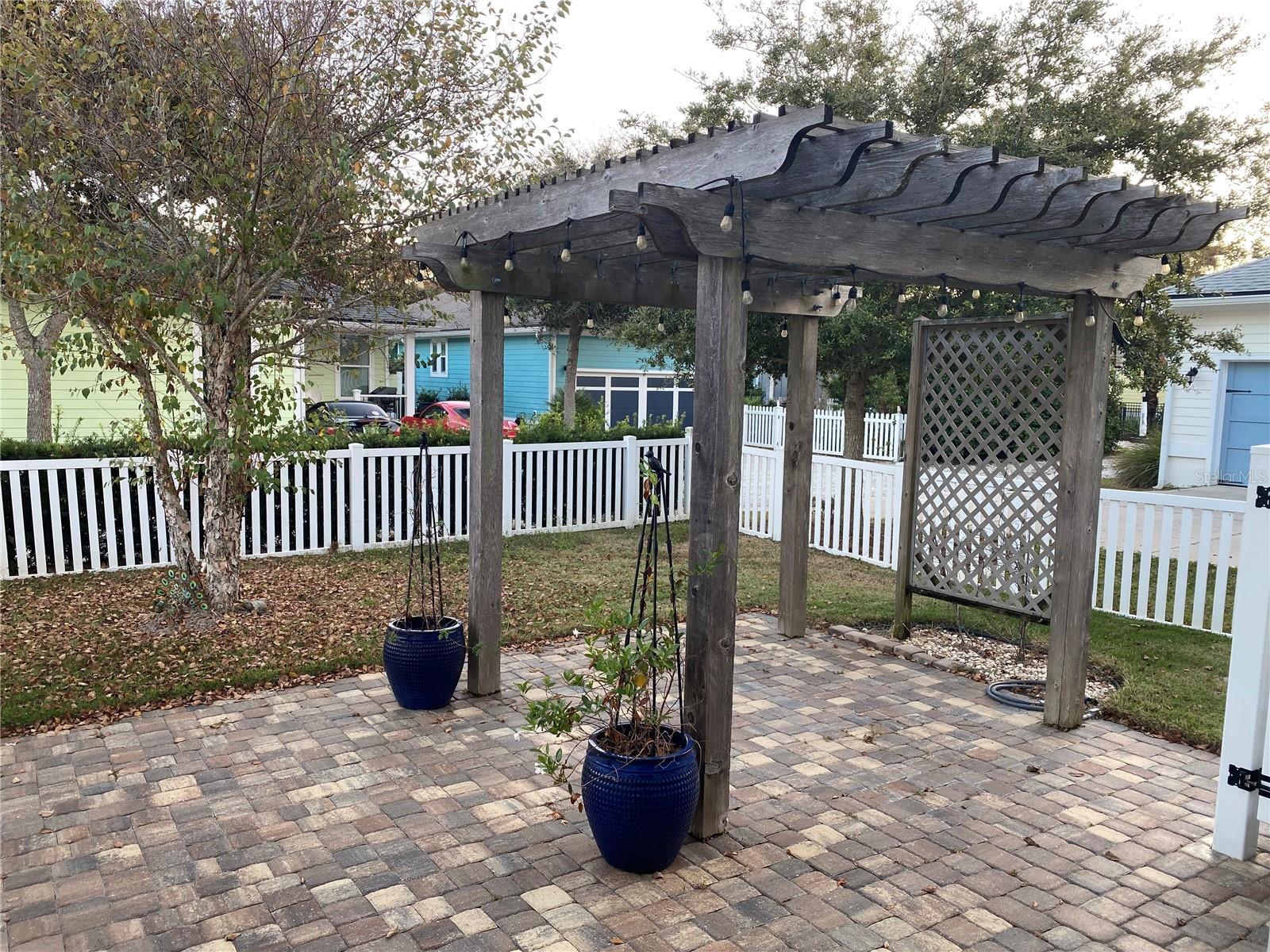 BEACH HAVEN UN 1 - Residential Lease