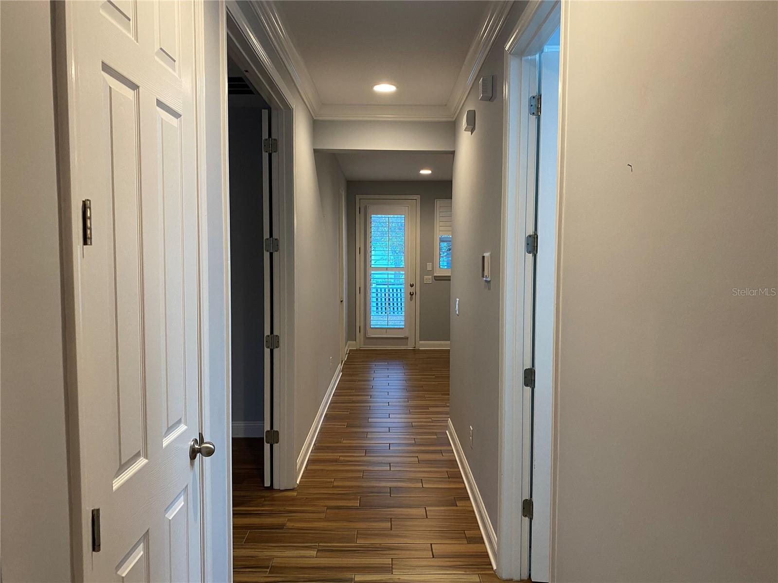 BEACH HAVEN UN 1 - Residential Lease