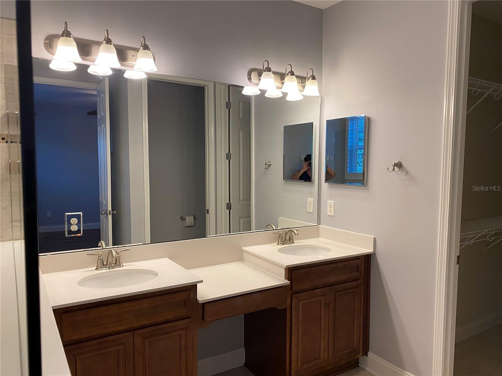 BEACH HAVEN UN 1 - Residential Lease