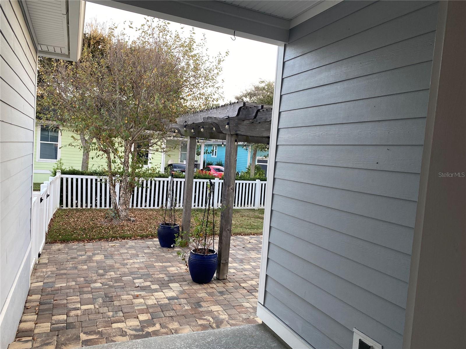 BEACH HAVEN UN 1 - Residential Lease