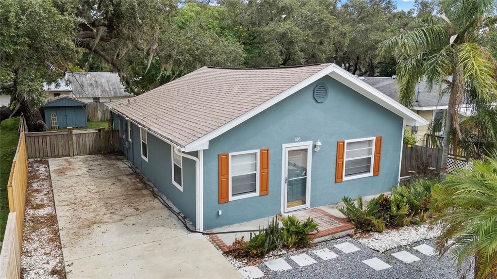 Photo of 605 E Spruce Street, Tarpon Springs, FL 34689 (MLS # TB8424405)