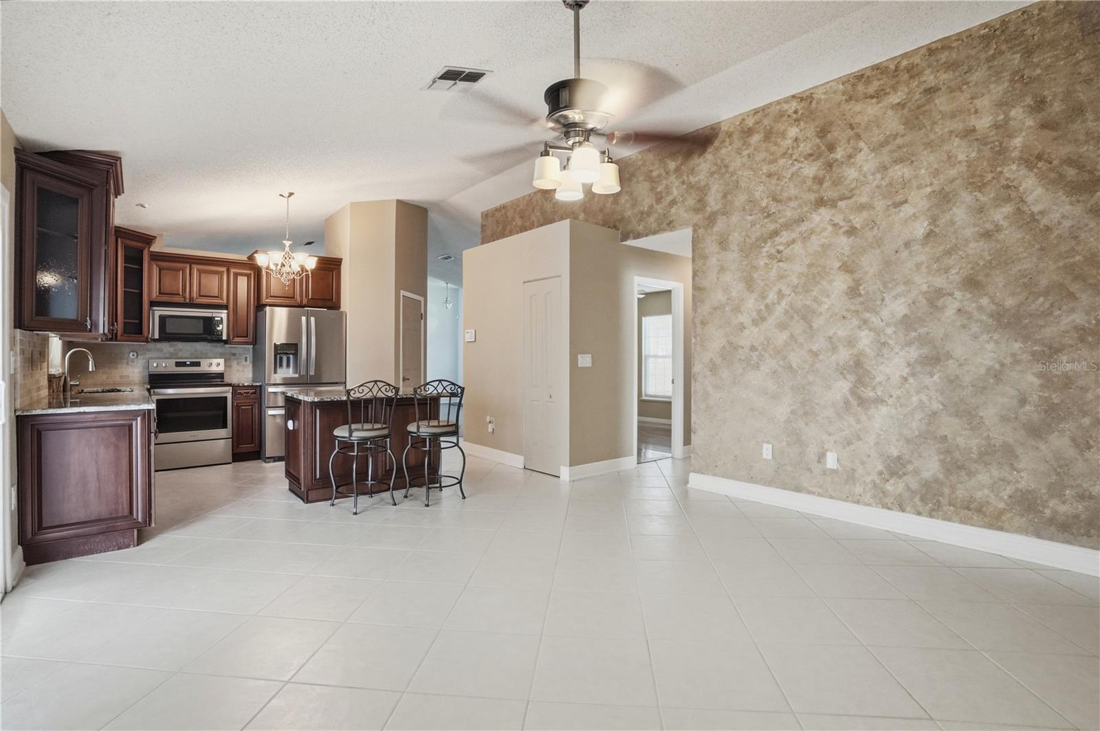 SPRING HILL - Residential