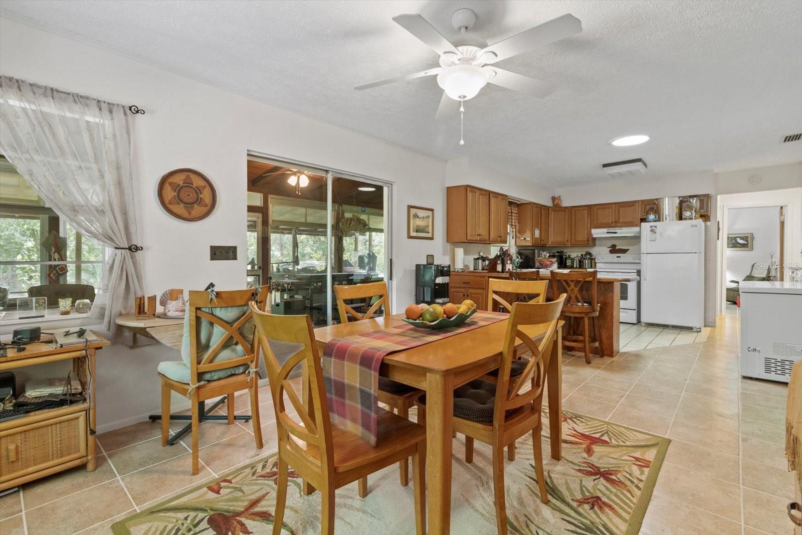 516 S TUCK POINT