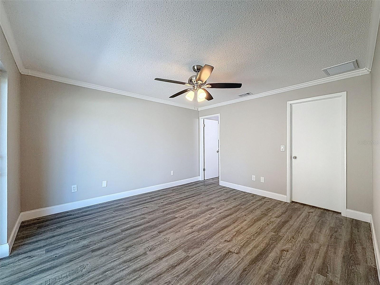 LAKE PADGETT ESTATES EAST - Residential