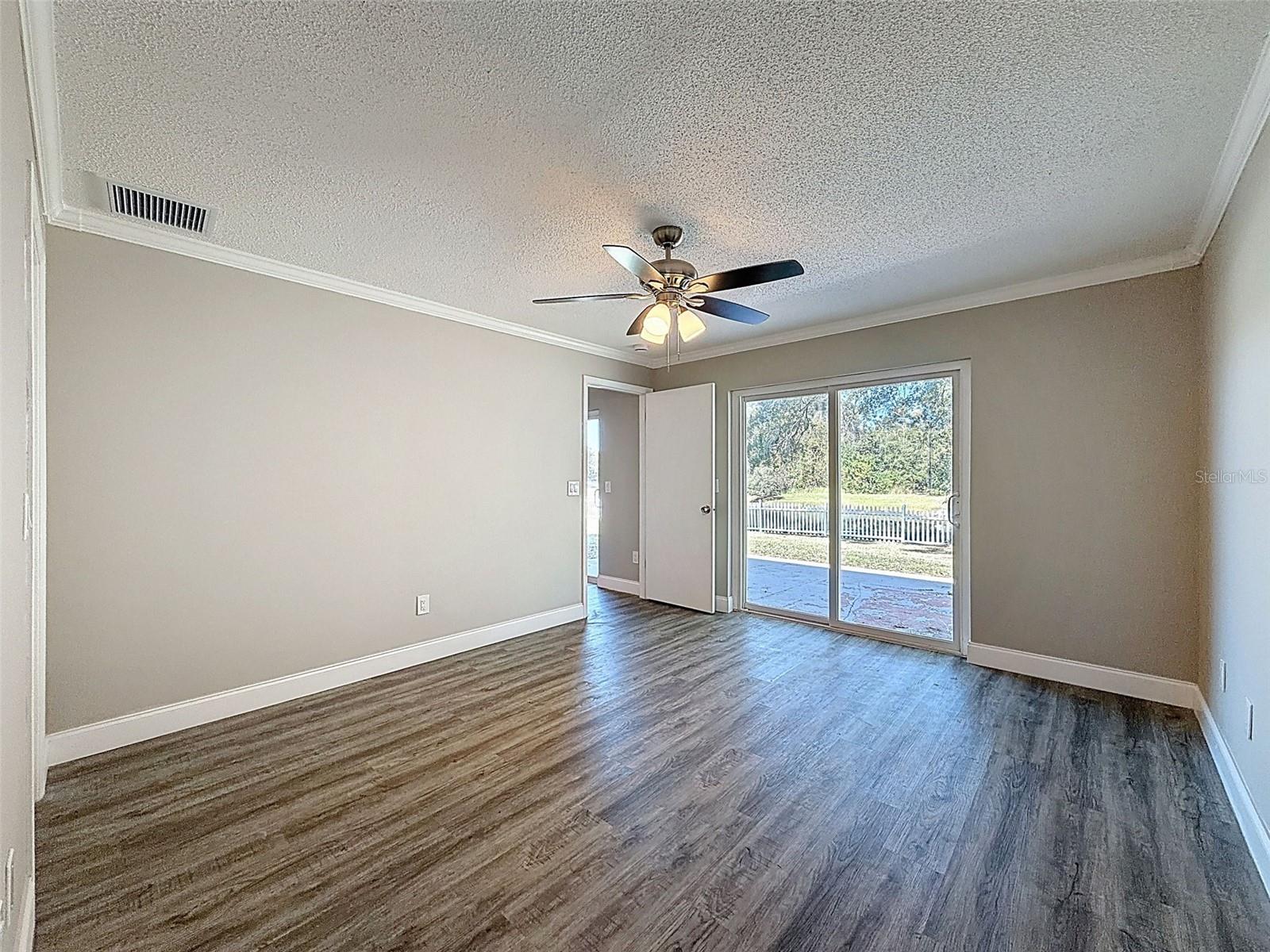 LAKE PADGETT ESTATES EAST - Residential