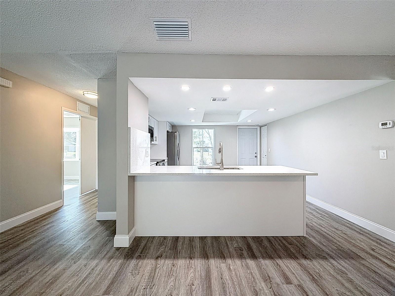 LAKE PADGETT ESTATES EAST - Residential