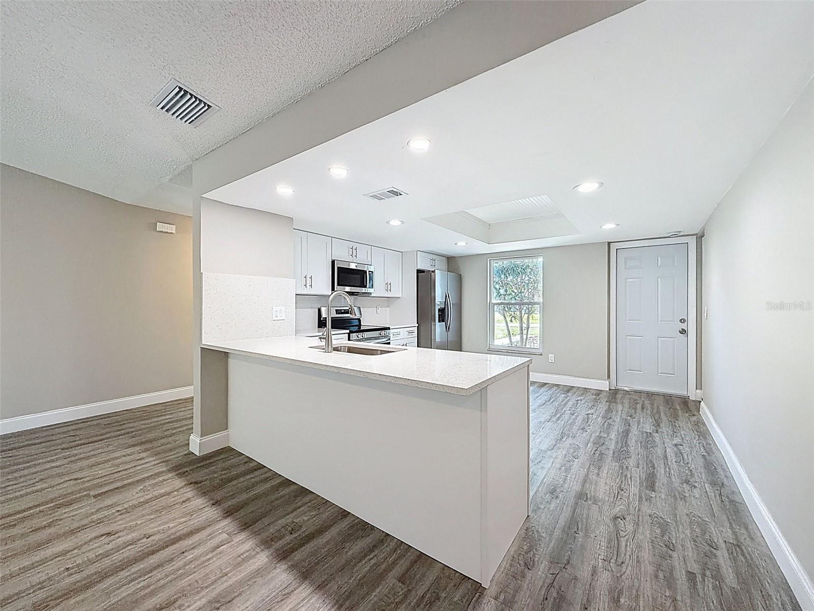 LAKE PADGETT ESTATES EAST - Residential