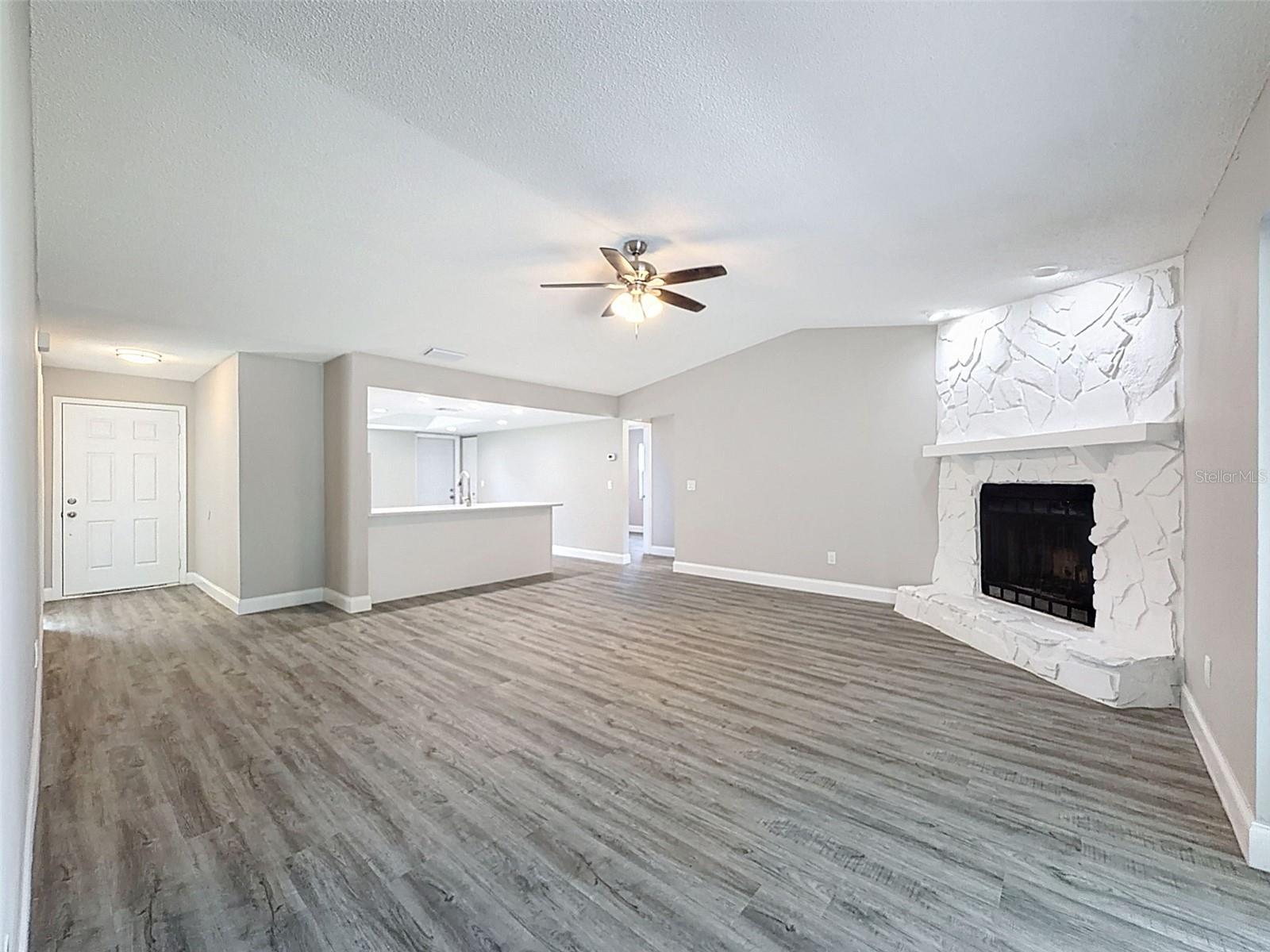 LAKE PADGETT ESTATES EAST - Residential