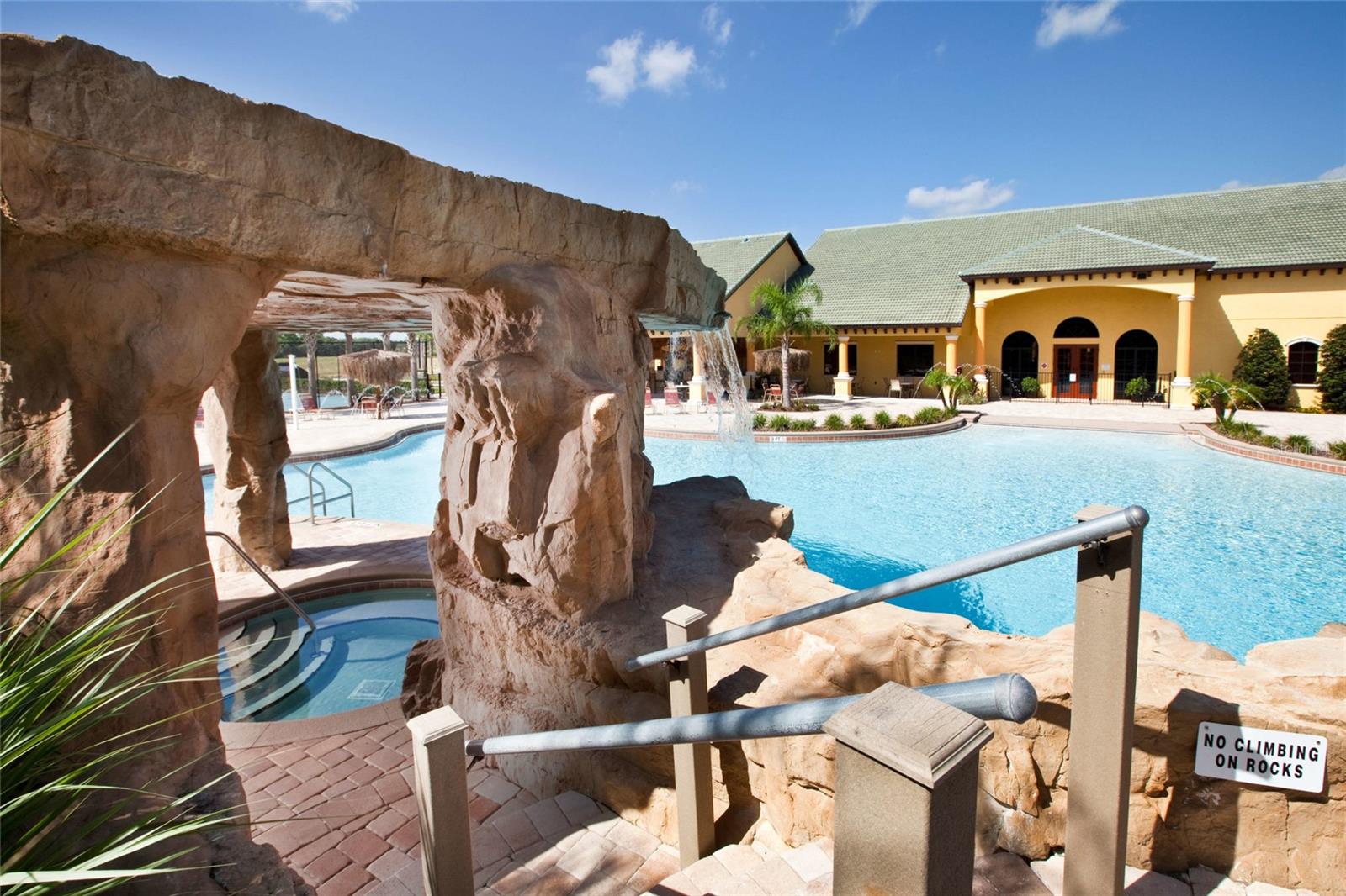PARADISE PALMS RESORT PH 3B - Residential