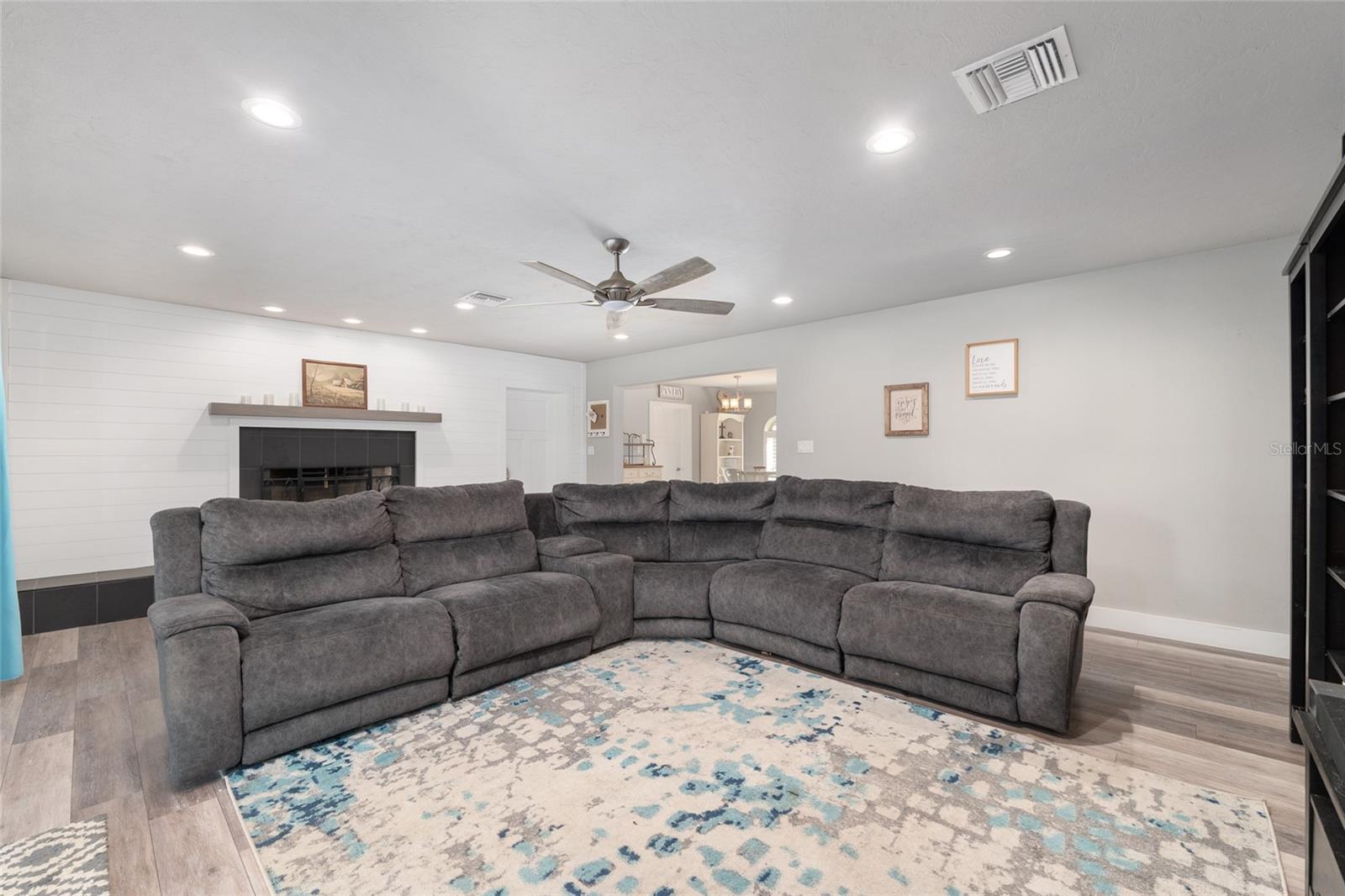 WOODFIELDS - Residential