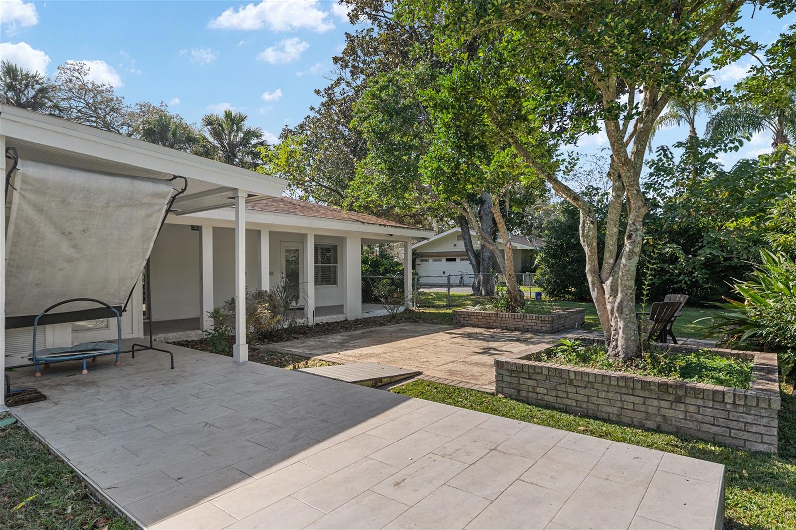 WOODFIELDS - Residential