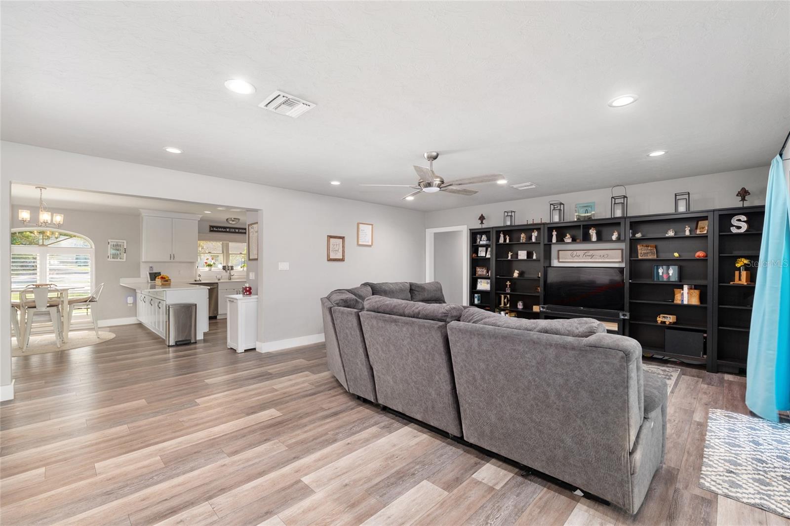 WOODFIELDS - Residential