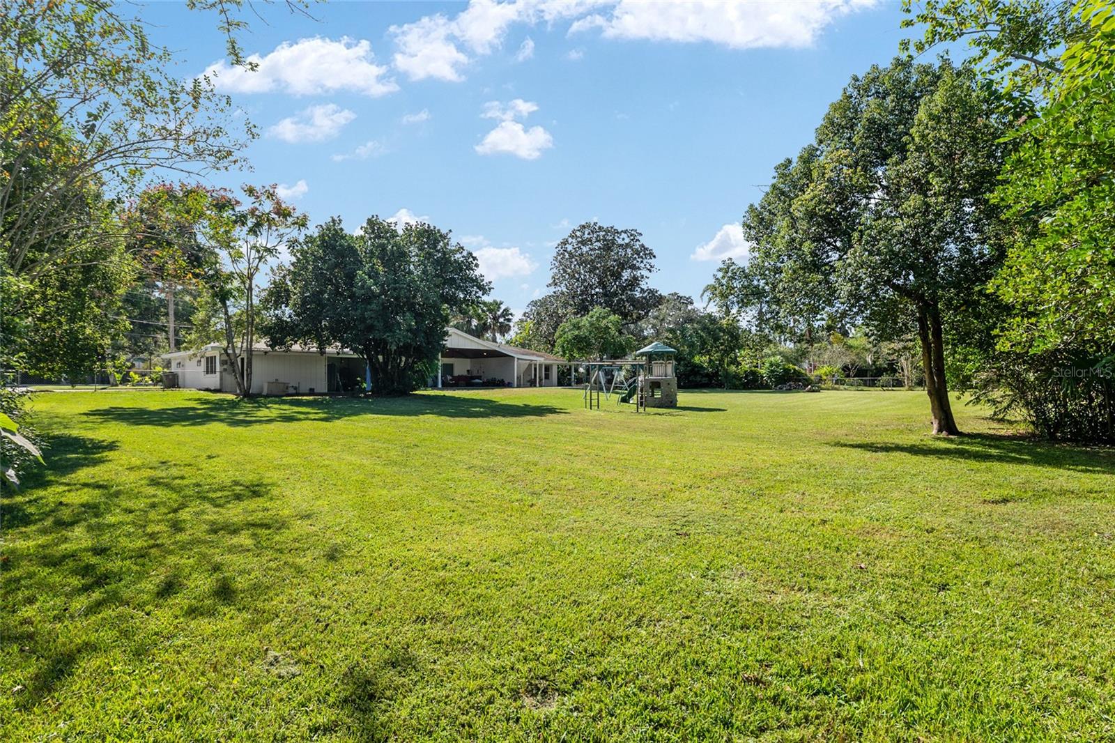 WOODFIELDS - Residential