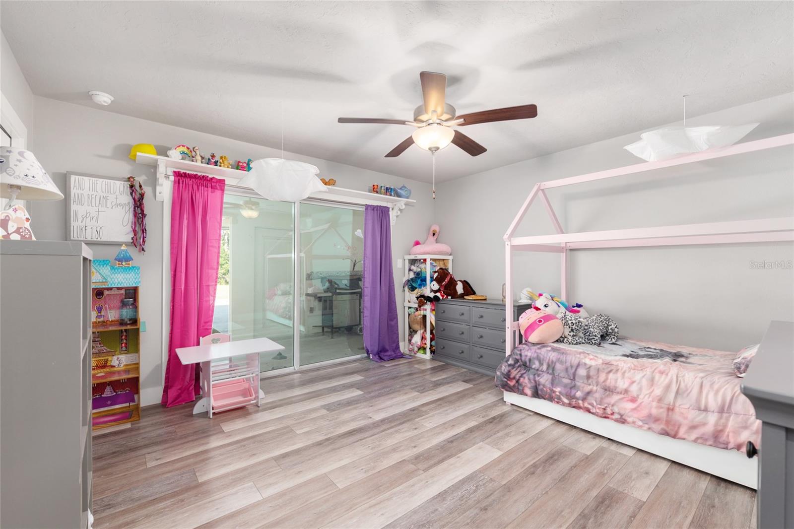 WOODFIELDS - Residential