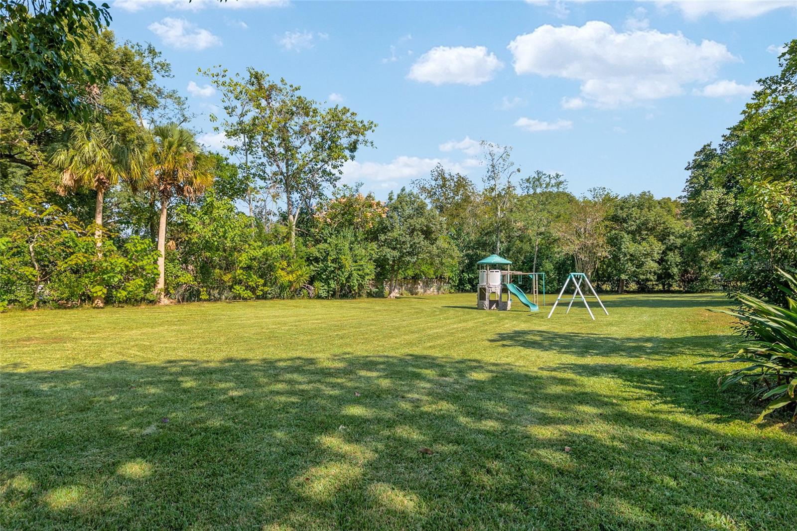 WOODFIELDS - Residential