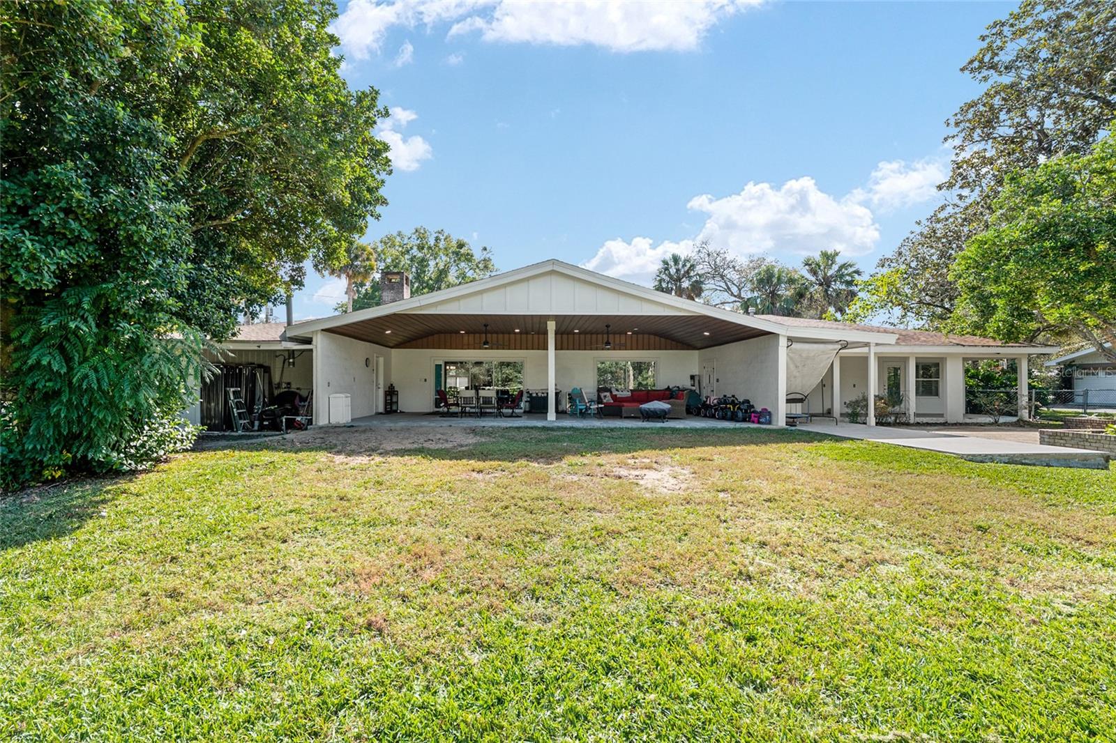 WOODFIELDS - Residential