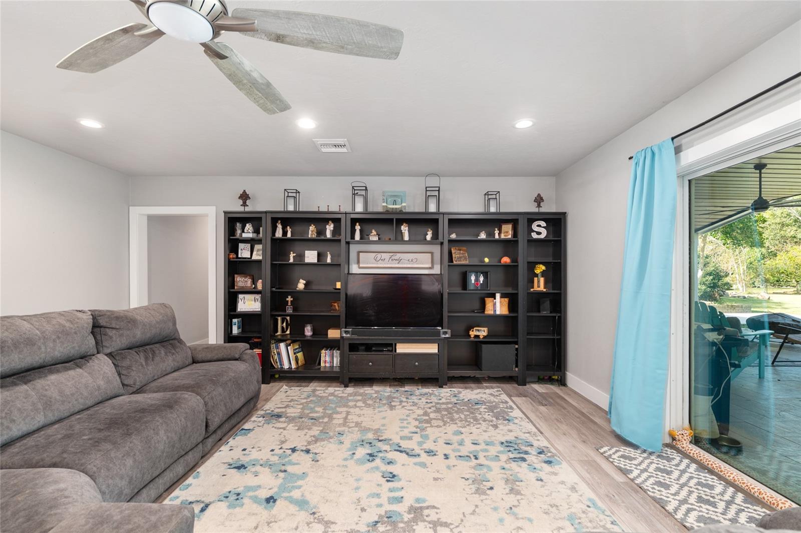 WOODFIELDS - Residential