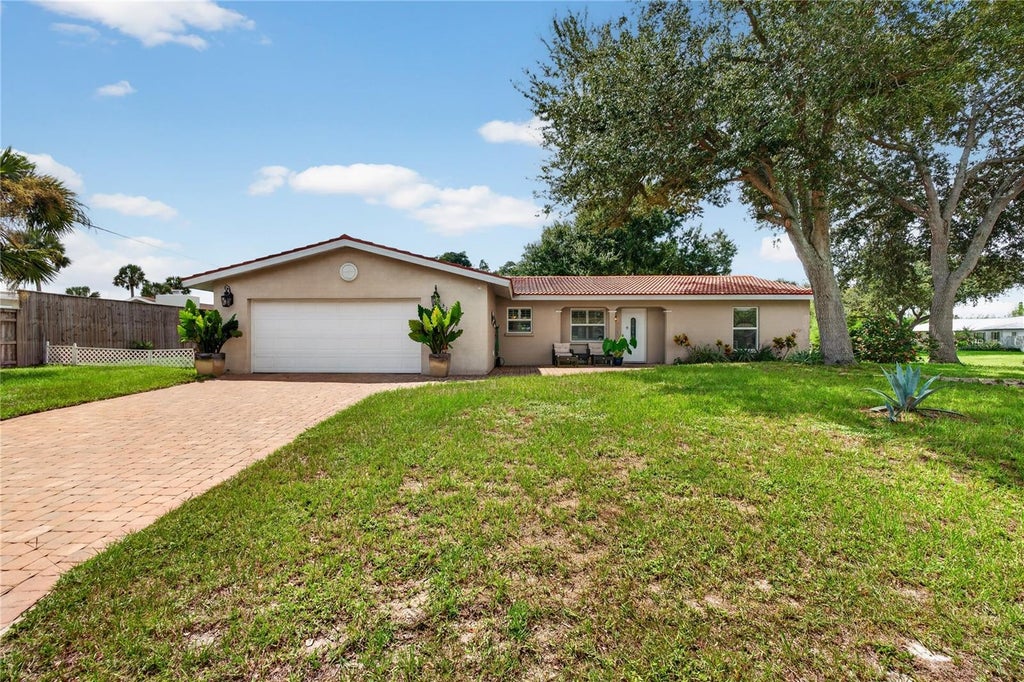 Photo of 3138 Homasassa Road, Sarasota, FL 34239 (MLS # A4705680)
