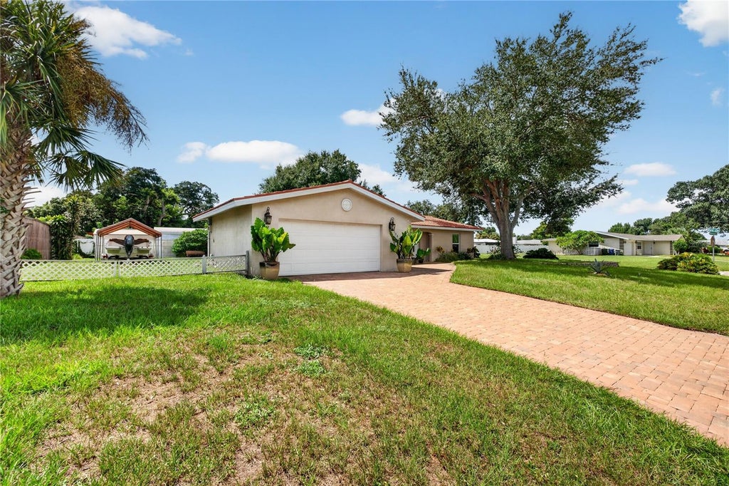 Photo of 3138 Homasassa Road, Sarasota, FL 34239 (MLS # A4705680)