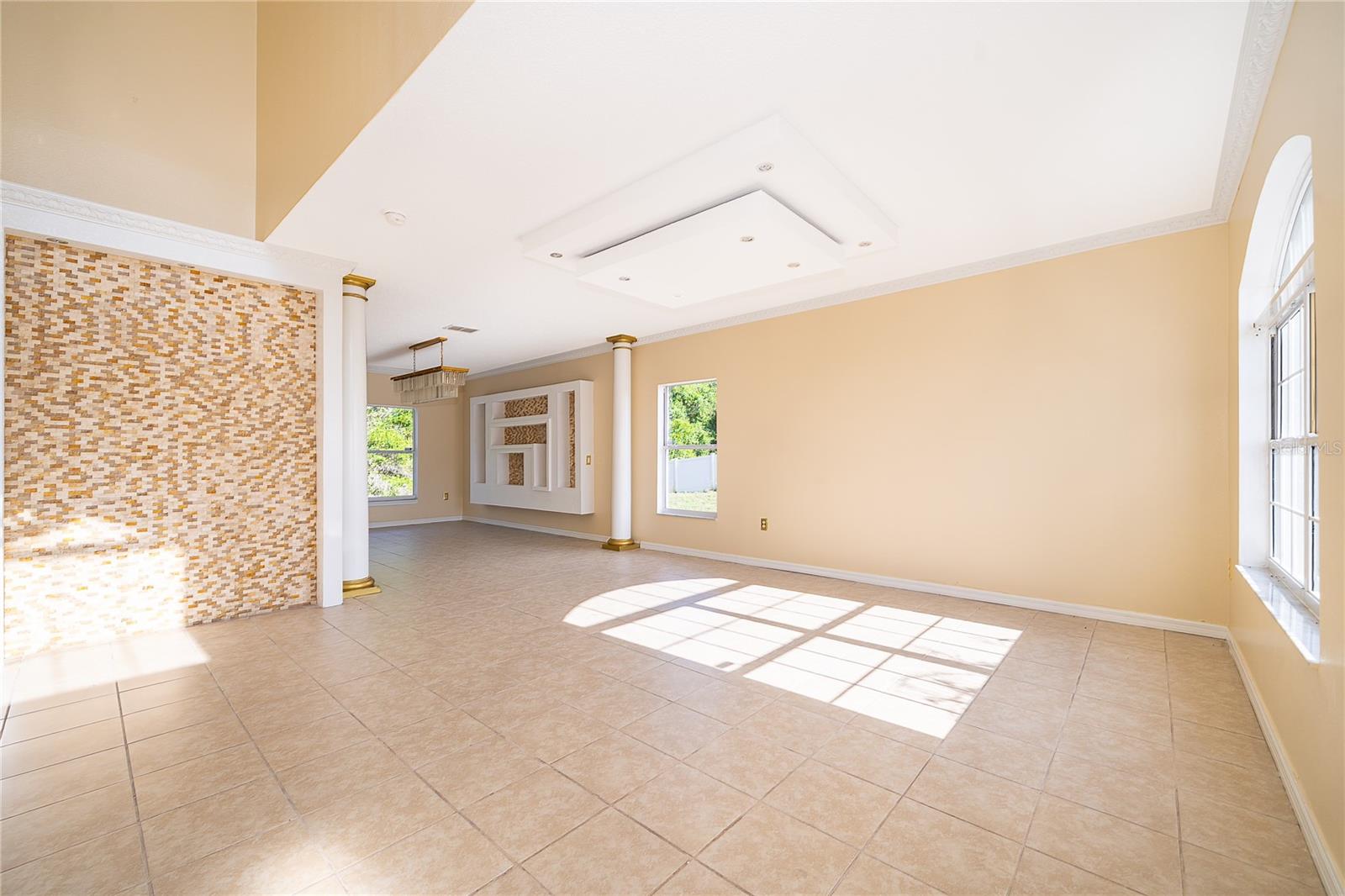 1204 APOPKA DRIVE