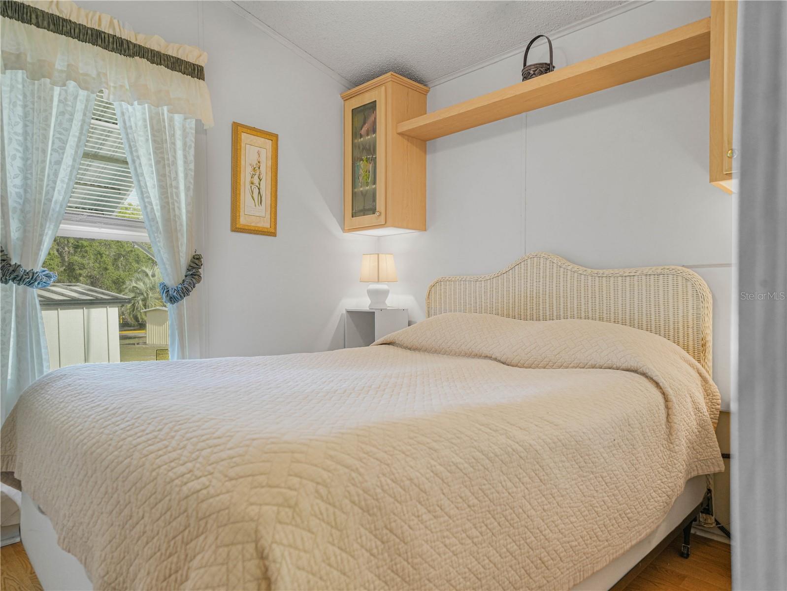 SADDLEBAG LAKE - Residential