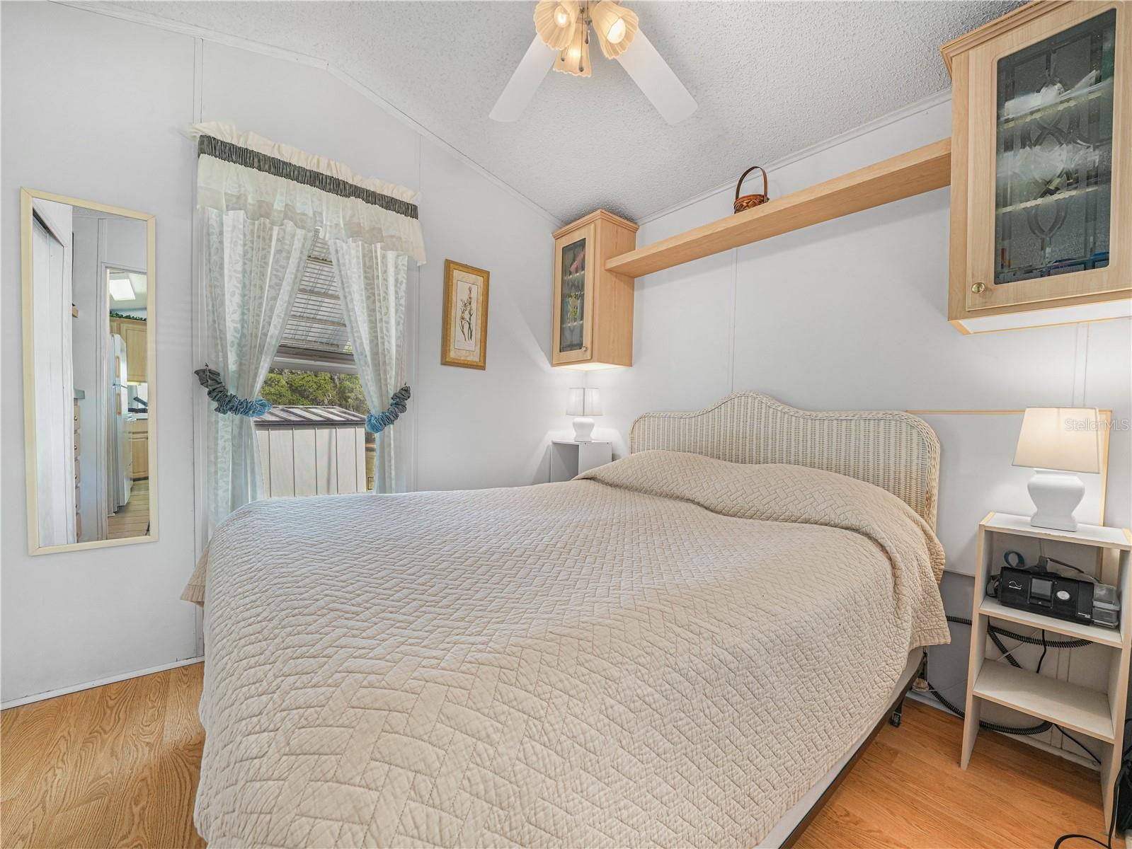 SADDLEBAG LAKE - Residential