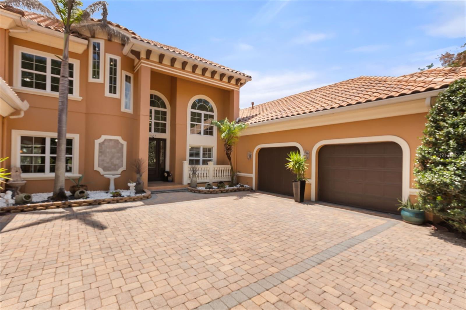 2117 STURBRIDGE COURT