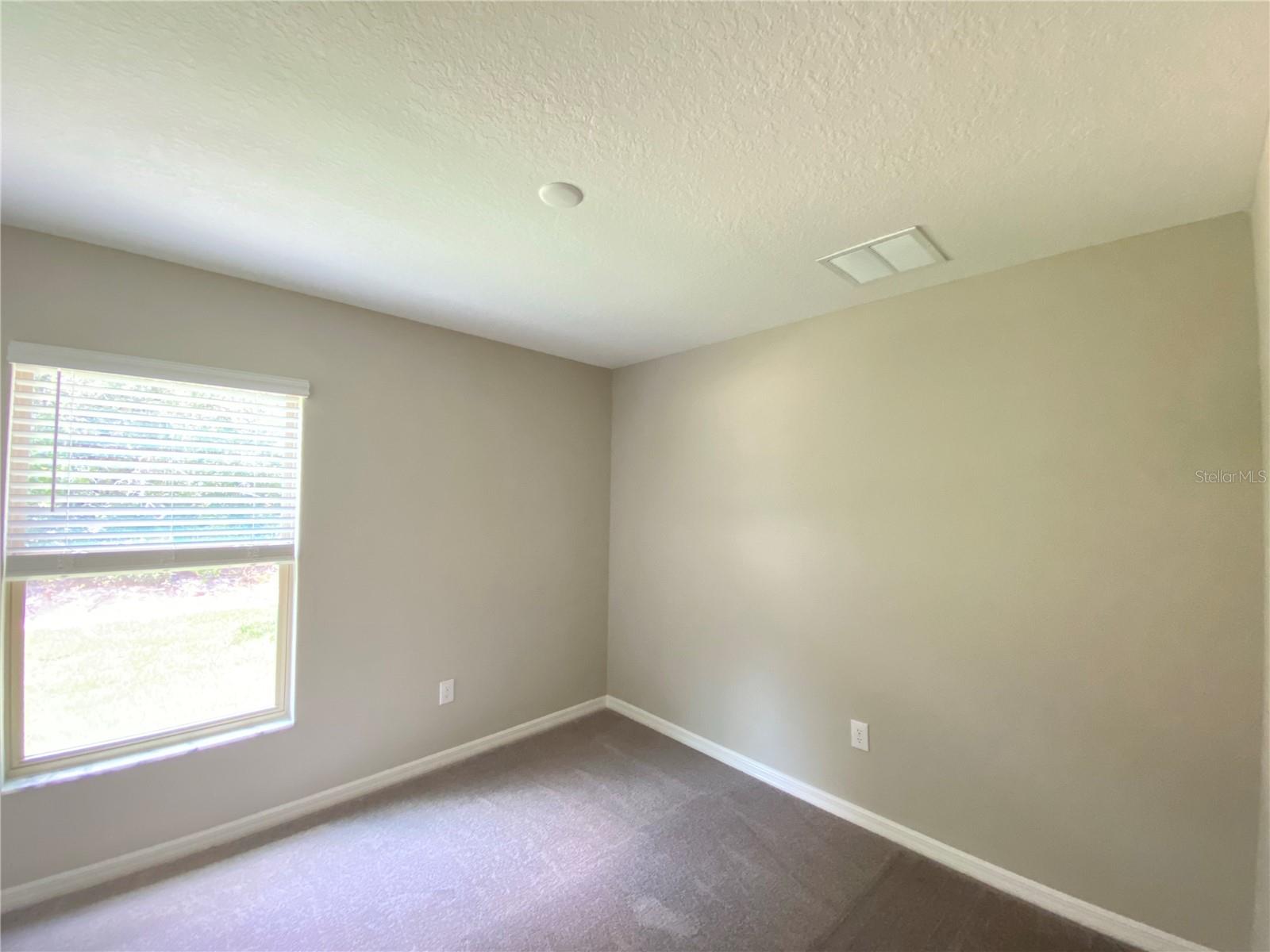 MARION OAKS UN 04 - Residential Lease