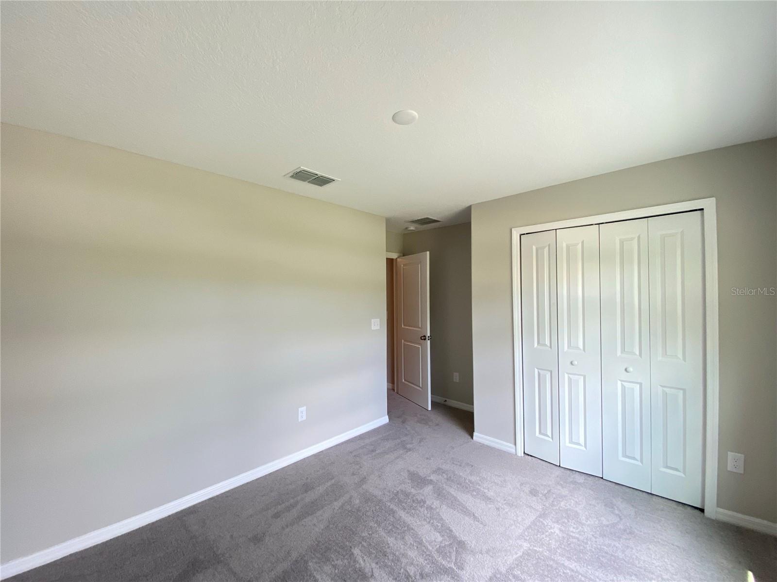 MARION OAKS UN 04 - Residential Lease