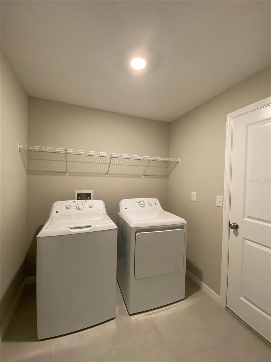 MARION OAKS UN 04 - Residential Lease