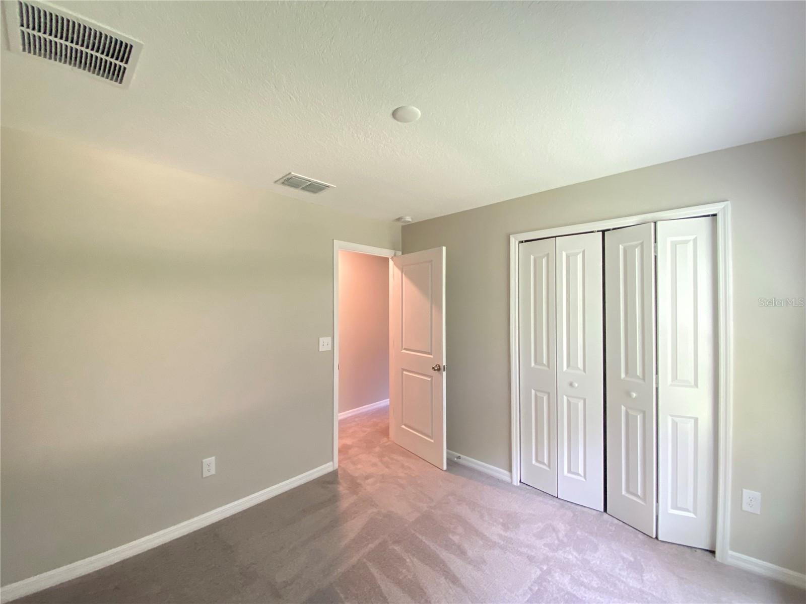 MARION OAKS UN 04 - Residential Lease