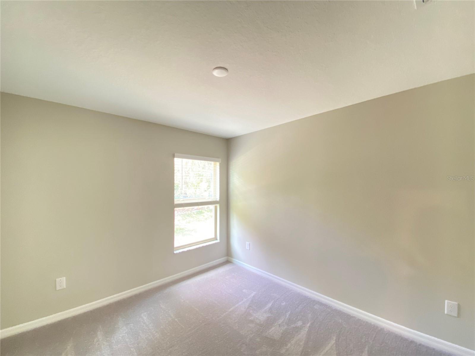 MARION OAKS UN 04 - Residential Lease