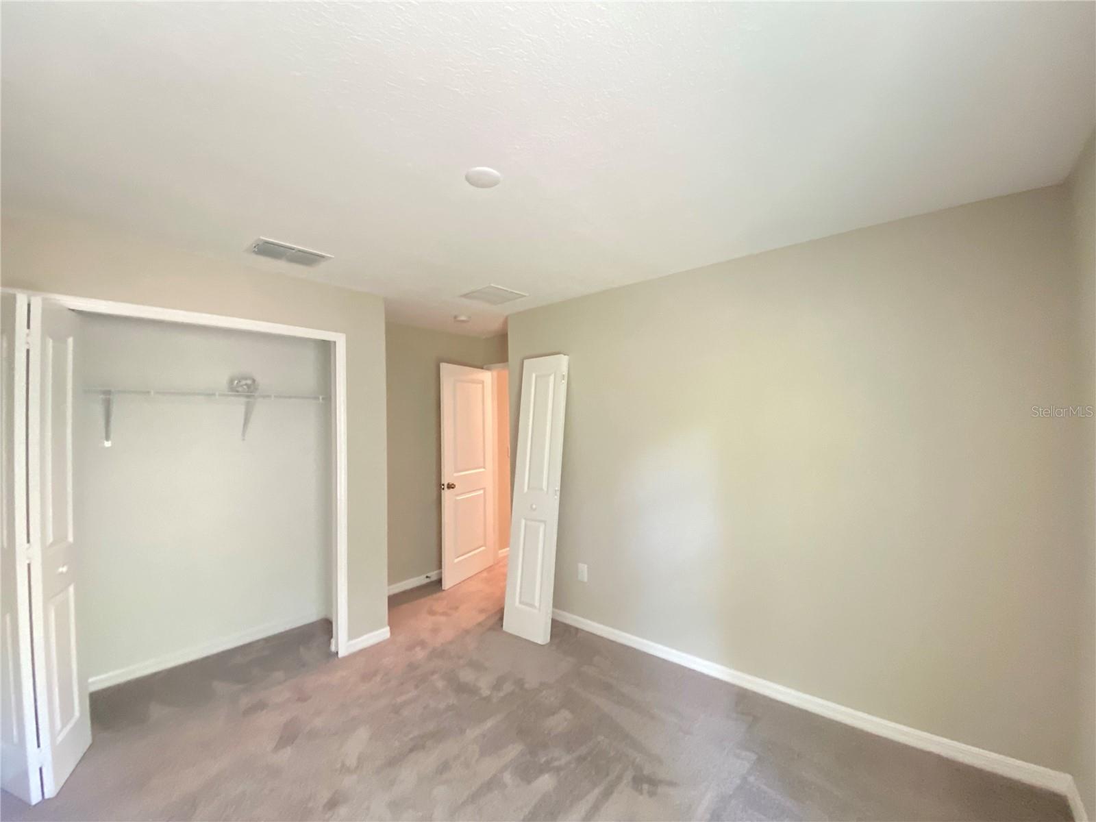 MARION OAKS UN 04 - Residential Lease