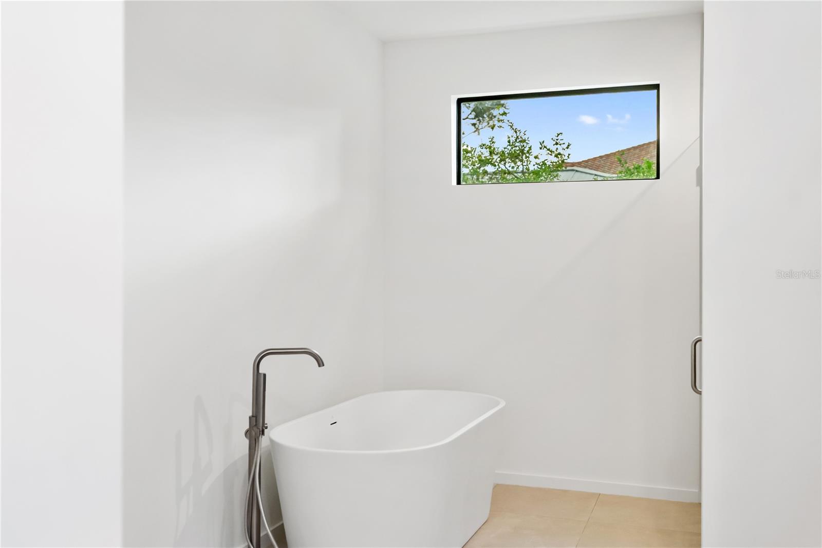 MIDWOOD MANOR - Residential
