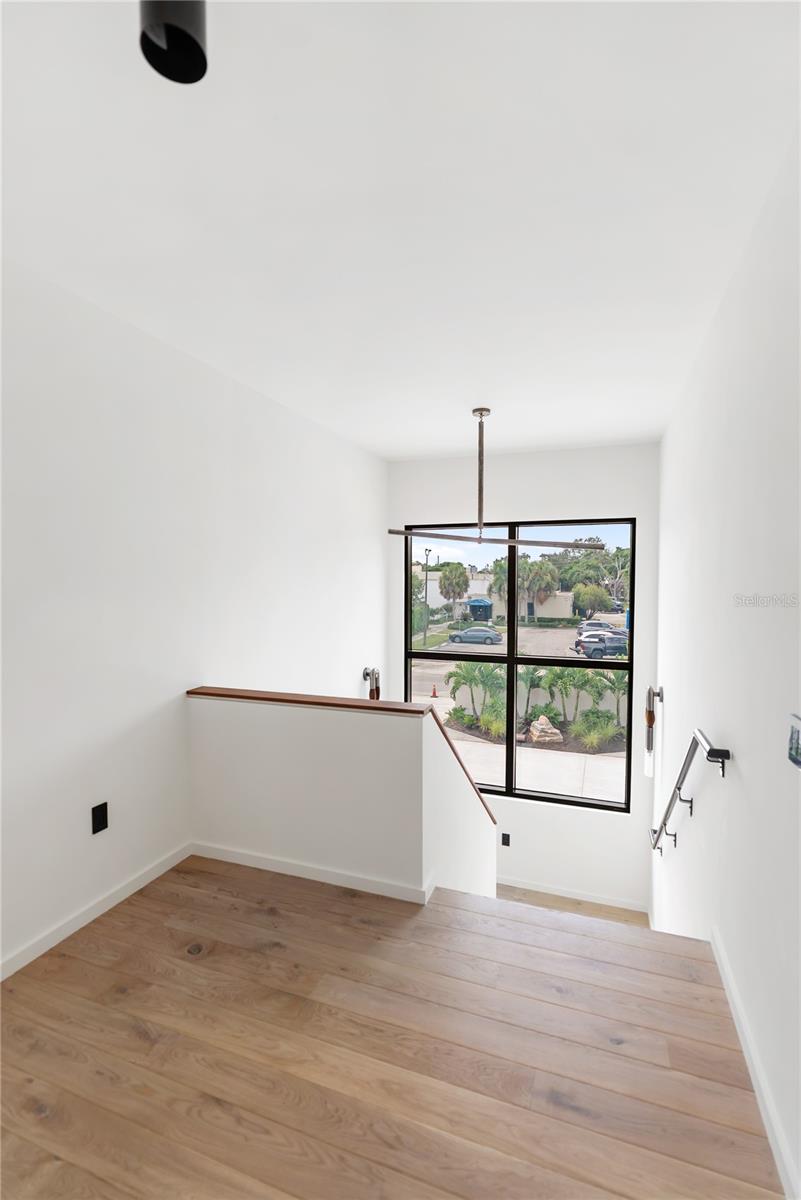 MIDWOOD MANOR - Residential