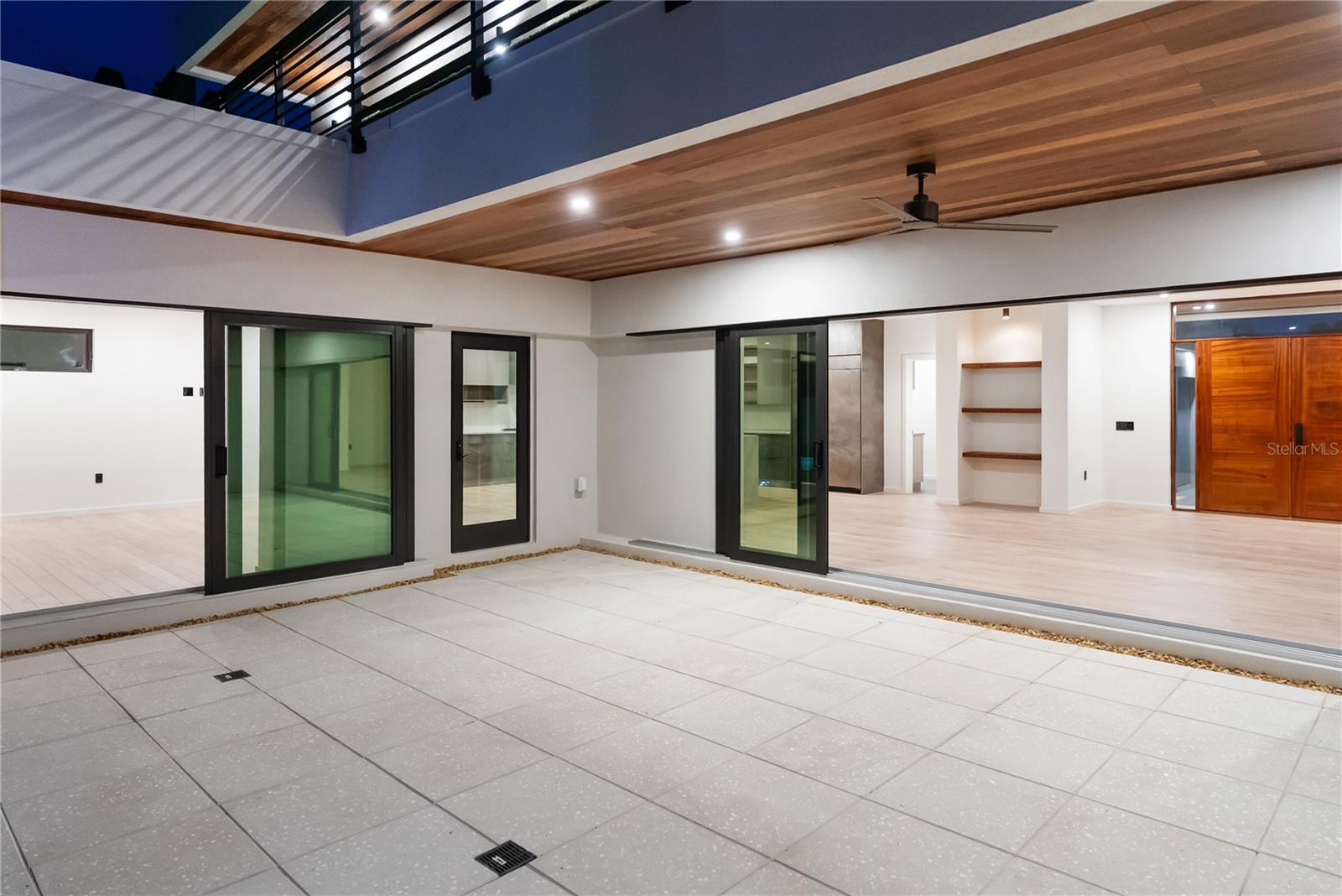 MIDWOOD MANOR - Residential