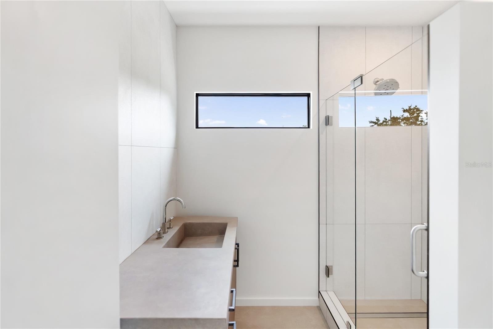MIDWOOD MANOR - Residential