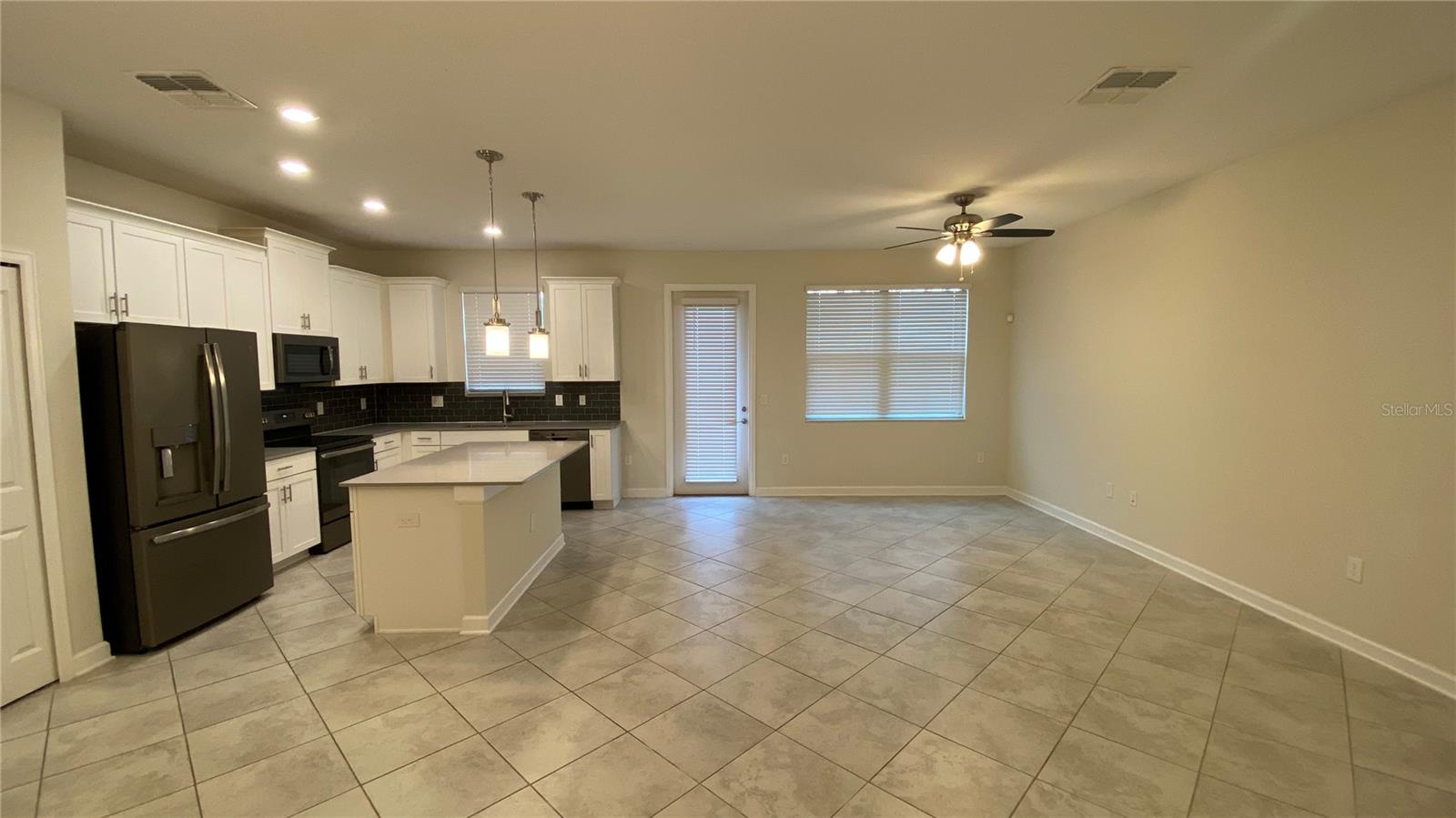 TRAILS/MOSS PARK - Residential Lease