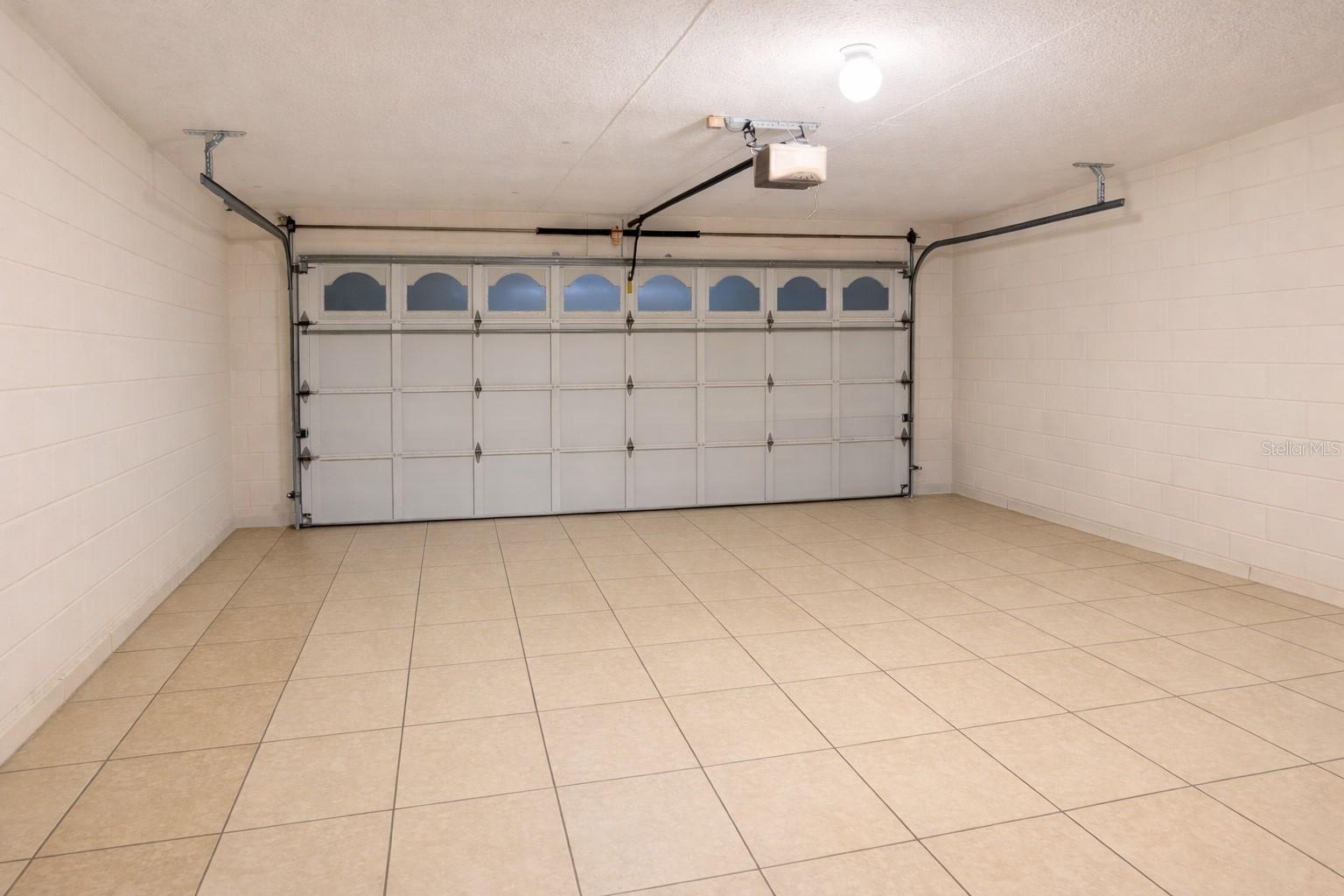 ASHLEY OAKS - Residential