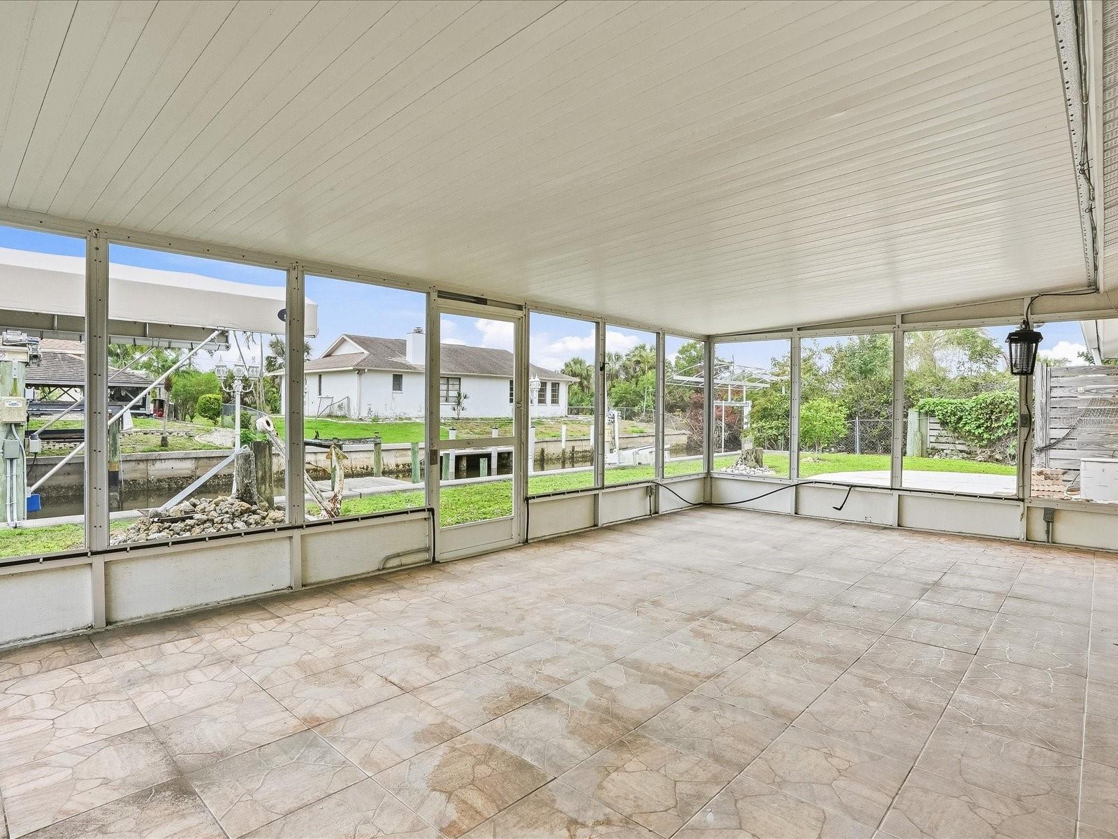 CHARLOTTE PARK - Residential