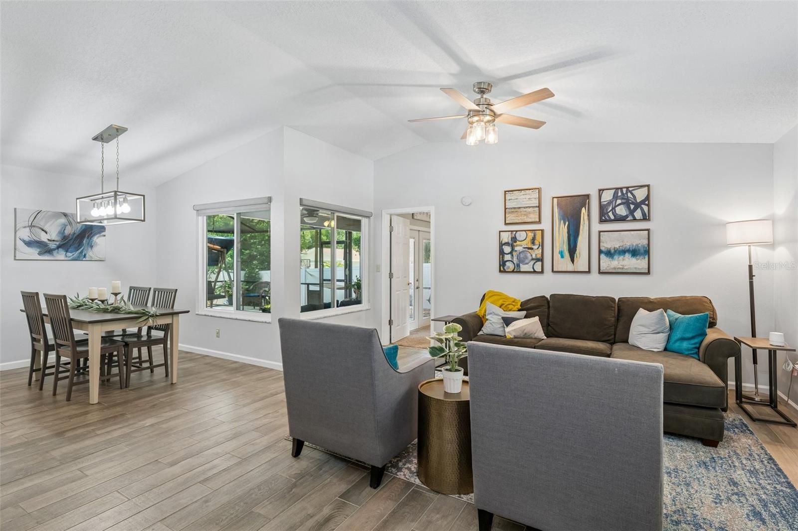 2521 GULFBREEZE CIRCLE