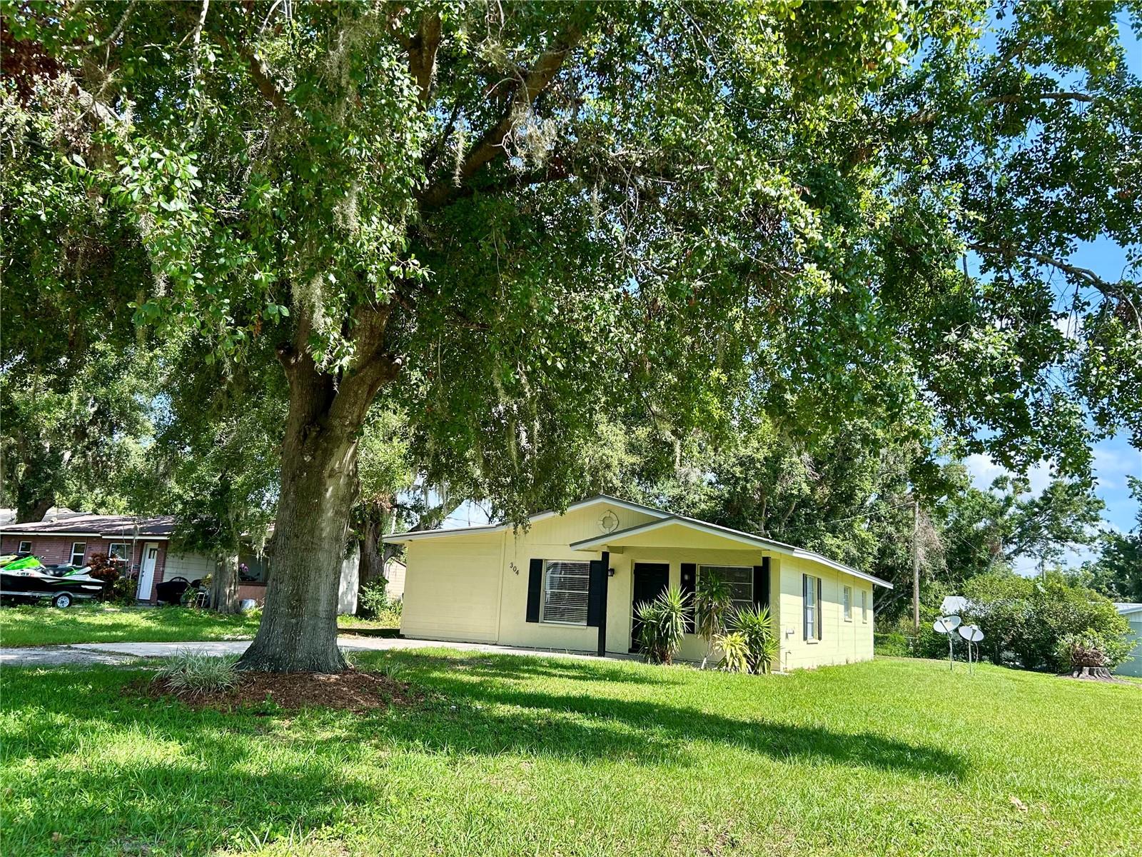 304 BELL STREET